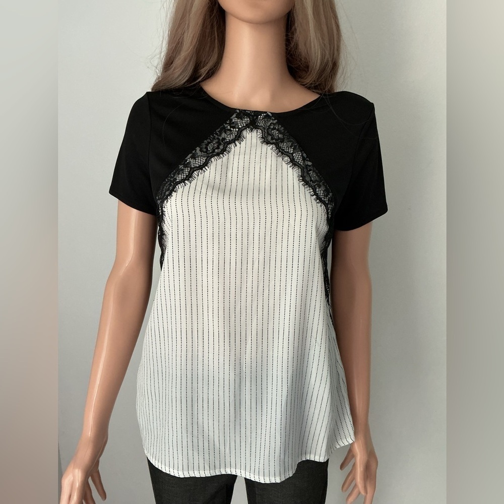 Worthington Black and White Lace Accent Tee r